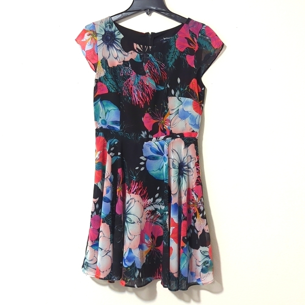 French Connection floral reef Women's chiffon dress. - Picture 1 of 11
